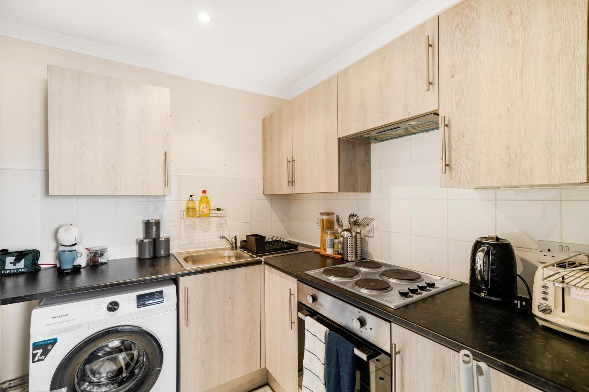 1br & 2br Apts By Livestay Short Lets & Serviced With Free Wifi *